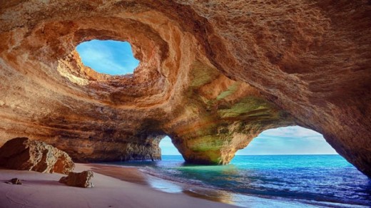 Balade en bateau à la grotte de Benagil en Algarve