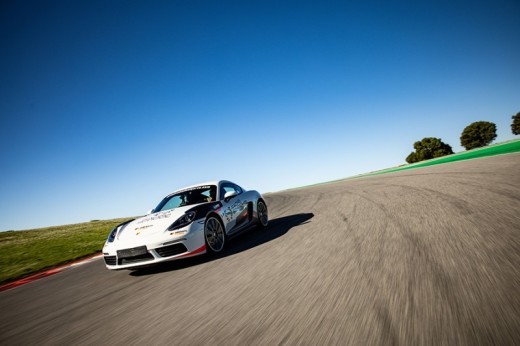 Conduire une Porsche Cayman 718 S – 4 tours + 1 tour en copilote