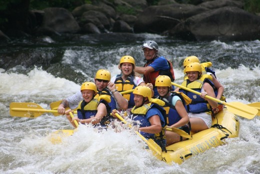 Discesa di rafting - 2 ore & soggiorno 1 notte