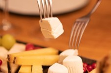 Apéritif vin et fromage avec un sommelier - Paris (75) 