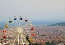 Artistic Barcelona Tour: The Best of Gaudí