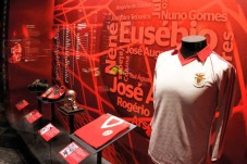 Pack SLB - Stade et Musée + Écharpes + Bon Gourmet - 2 pers.