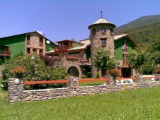 Pack descenso de barrancos y rafting + 2 noches de estancia