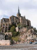 Day trip to Mont Saint-Michel with lunch and hotel pick-up