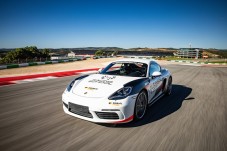 Conduzir um Porsche Cayman 718 S (PDK) - 1 volta + 1 volta em co-piloto