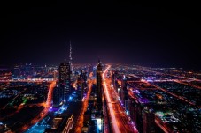 Panoramic Tour of Abu Dhabi from Dubai – Sheikh Zayed Mosque, Etihad Towers & Qasr Al Watan