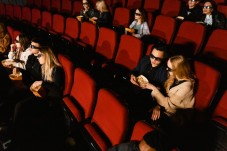 Due giri in pista Lamborghini ed ingresso cinema per due persone