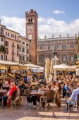 Verona Like a Local: Tour and Wine Tasting in an Osteria