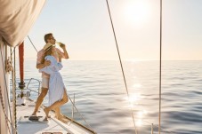 Paseo Romantico en Velero Privado en Barcelona (1h) - 2 personas