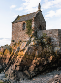 Day trip to Mont Saint-Michel with lunch and hotel pick-up