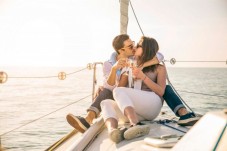 Romantic Private Sailing Excursion in Barcelona (2h) - 2 people
