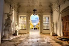 Schönbrunn Palace guided tour with a historian