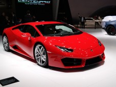 Pilota per un giorno una Lamborghini Huracan & soggiorno 2 notti