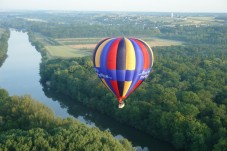 Vol en montgolfière privatisée pour 2 ou 4 personnes - 3 Régions de France